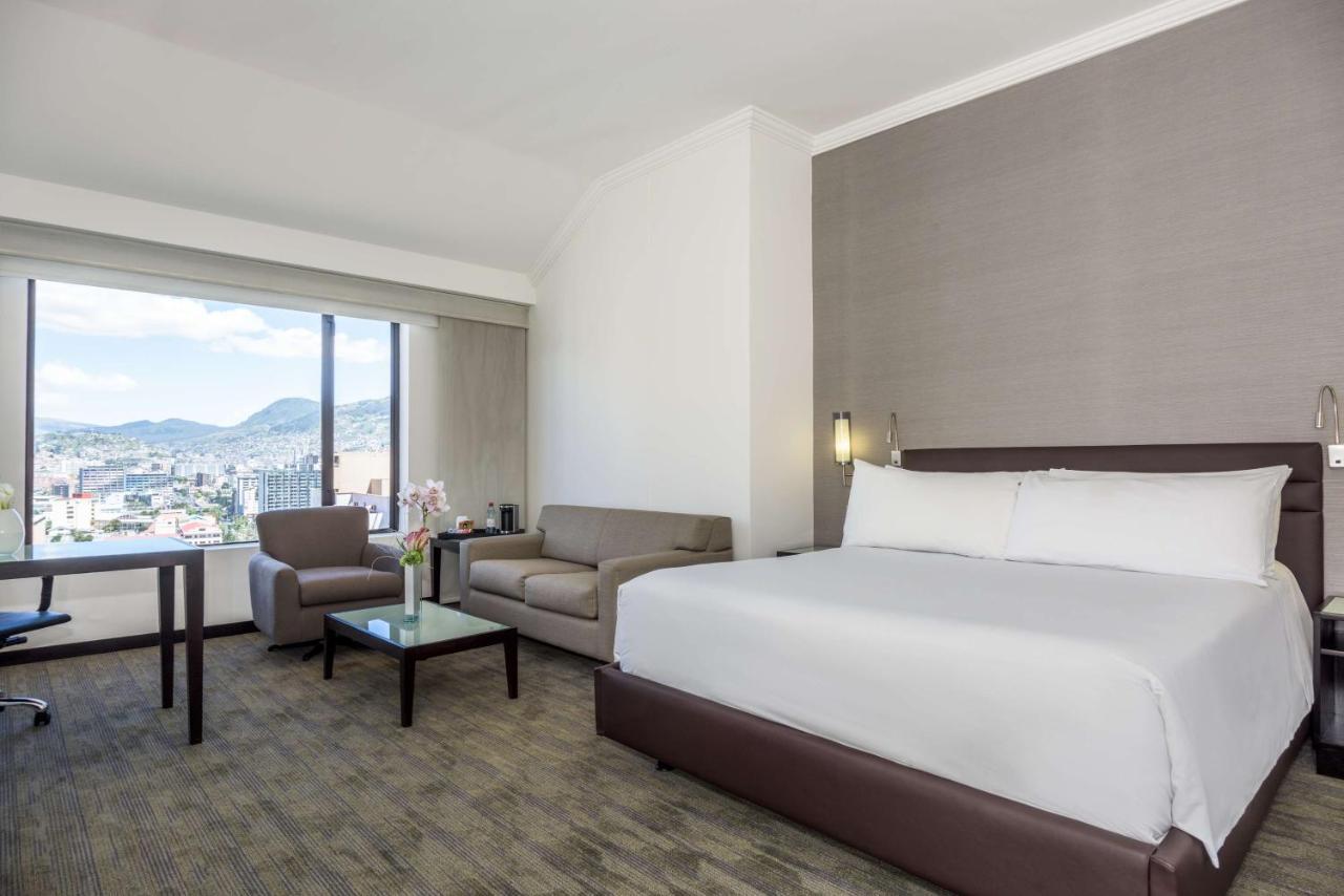 Nh Collection Quito Royal Hotel Luaran gambar