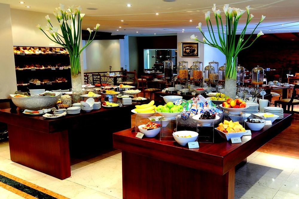Nh Collection Quito Royal Hotel Restoran gambar